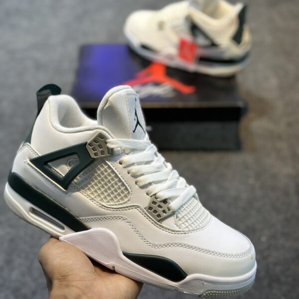 JORDAN-4 WHITE GREEN (1.1 Grade)